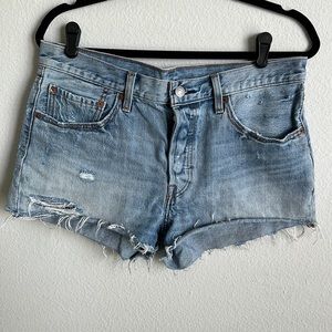 levis 501 light wash high waisted shorts